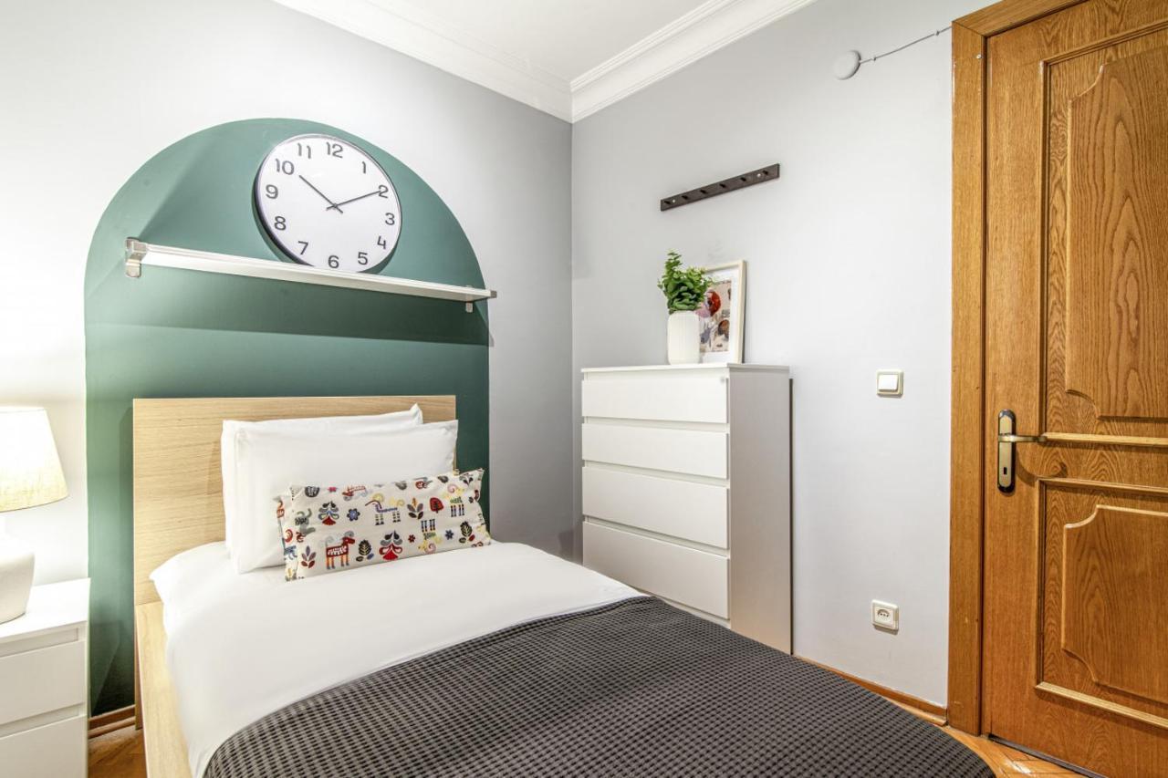 Gorgeous Flat With Lovely Balcony In Nisantasi 이스탄불 외부 사진