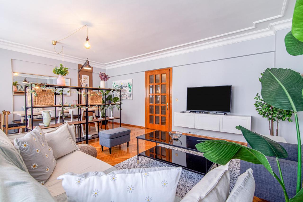 Gorgeous Flat With Lovely Balcony In Nisantasi 이스탄불 외부 사진